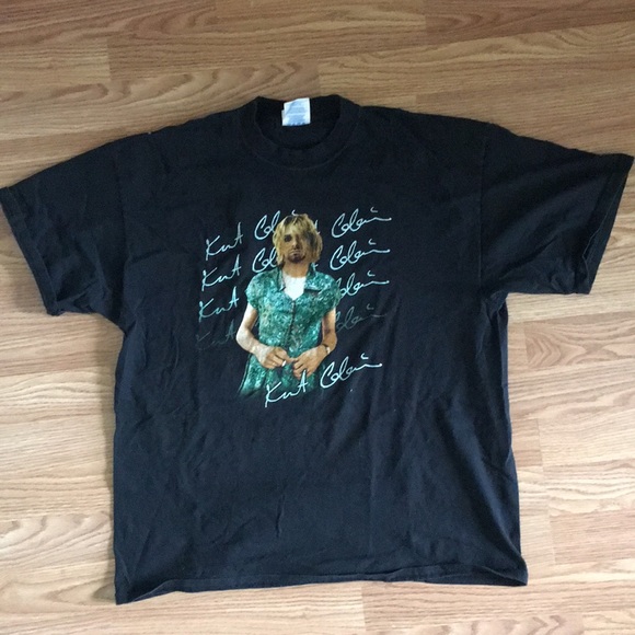 NIRVANA Other - NIRVANA KURT COBAIN “signed” band T-shirt rare